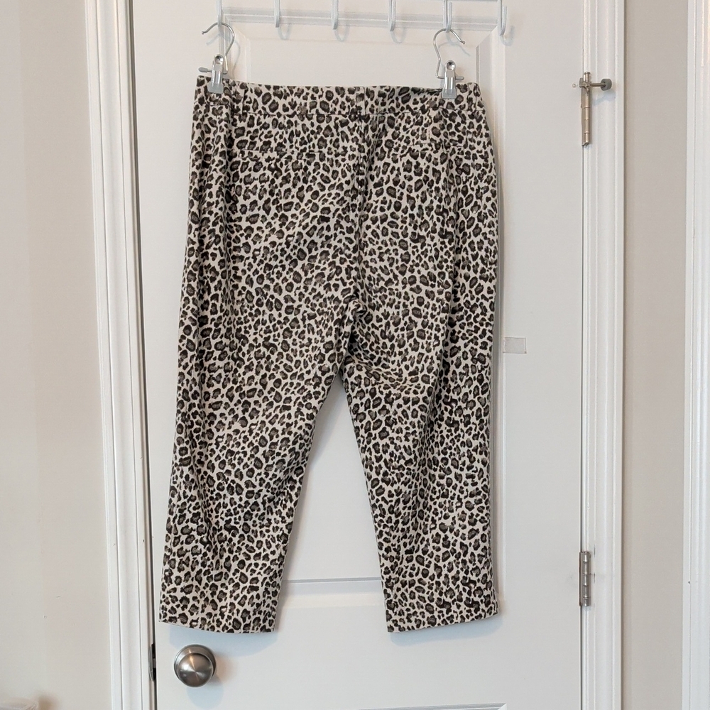 Chico's  Leopard Print Women's Pant US size 12 Or Chico's Size 2 - Picture 2 of 5